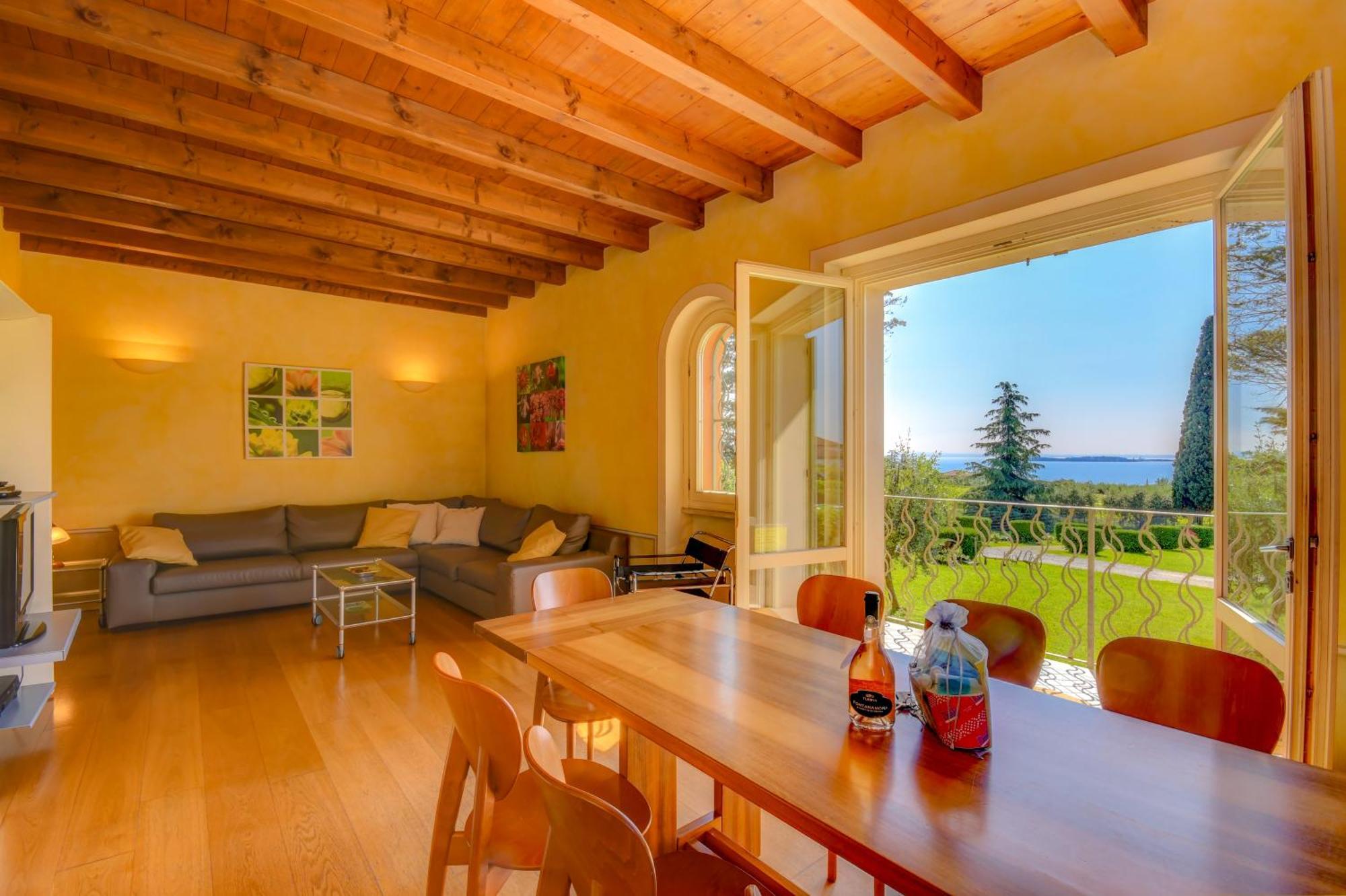 Residence Corte Ferrari -Ciao Vacanze- Moniga del Garda Номер фото